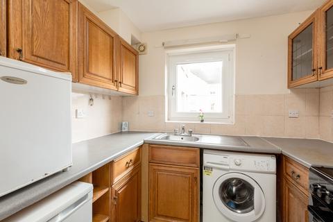 9/7 Murano Place, Edinburgh, EH7 5HH