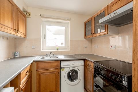 9/7 Murano Place, Edinburgh, EH7 5HH