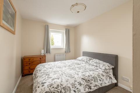 9/7 Murano Place, Edinburgh, EH7 5HH
