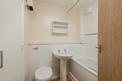 9/7 Murano Place, Edinburgh, EH7 5HH