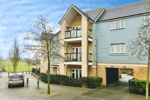 2 bedroom apartment for sale, Sir Henry Brackenbury Road, Ashford