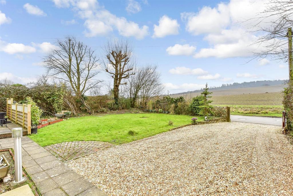 Driveway/Parking