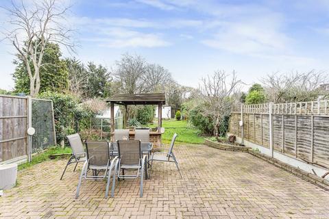 4 bedroom semi-detached house for sale, Cheyne Avenue, Twickenham, TW2