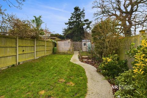 5 Compton Crescent, Chessington, KT9 2HD