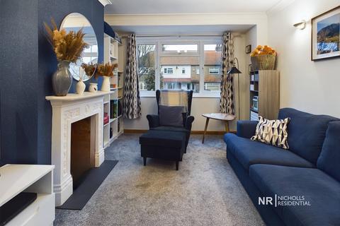 5 Compton Crescent, Chessington, KT9 2HD