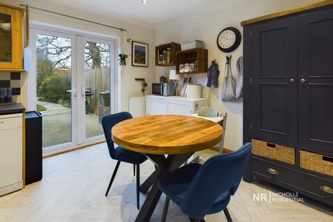 5 Compton Crescent, Chessington, KT9 2HD