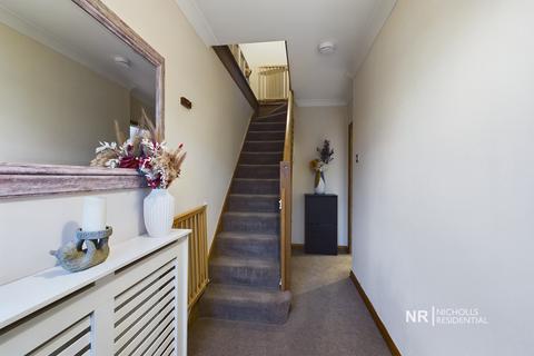 5 Compton Crescent, Chessington, KT9 2HD