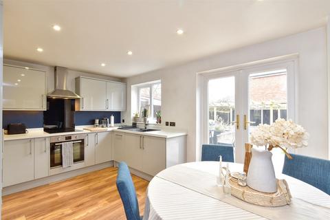 3 bedroom end of terrace house for sale, Churchwood Drive, Tangmere, Chichester, West Sussex