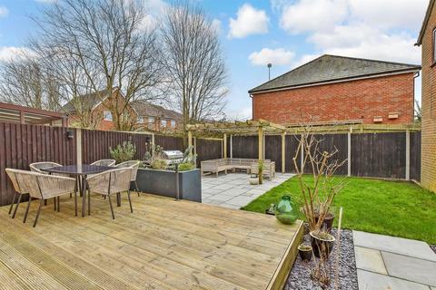 3 bedroom end of terrace house for sale, Churchwood Drive, Tangmere, Chichester, West Sussex