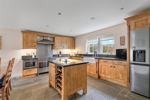 4 bedroom house for sale, Leather Bank, Burley In Wharfedale LS29