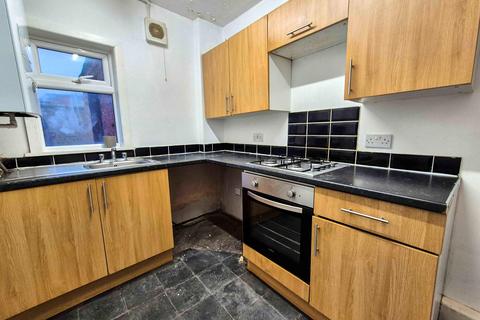 2 bedroom terraced house for sale, Abbeywood Avenue, Manchester, M18