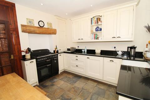 4 bedroom end of terrace house for sale, Hayes Hill, Hayes, Bromley, BR2