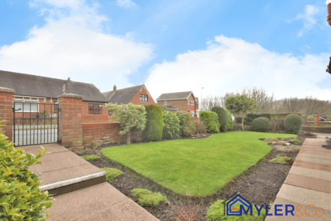 3 bedroom semi-detached bungalow for sale, Clincton Close, Widnes, WA8