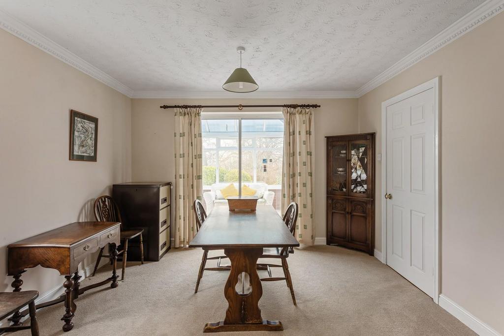 1 Duncombe Close-11.jpg