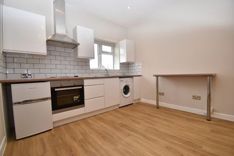 Studio to rent, Rushey Green SE6