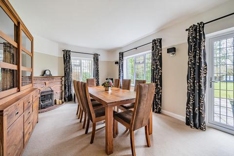 undefined, The Avenue, Bedfordshire LU6