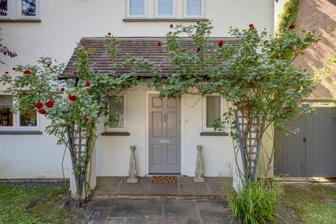 5 bedroom detached house for sale, Amersham Road, High Wycombe HP13
