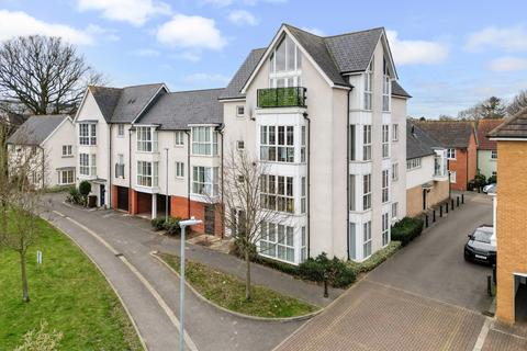 30 Lambourne Chase, Chelmsford, CM2 9FF