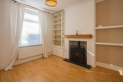 2 bedroom terraced house to rent, Dock Street, Penarth