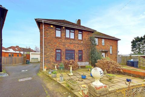 3 bedroom semi-detached house for sale, Meadow Close, Southwick