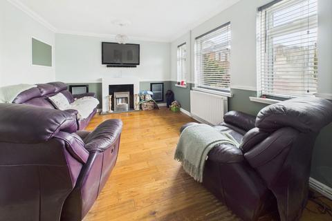 3 bedroom semi-detached house for sale, Meadow Close, Southwick