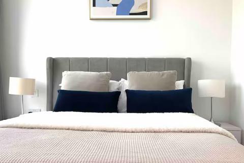 2 bedroom apartment to rent, Caldon Boulevard, London