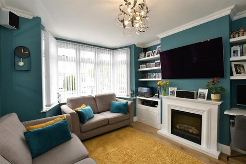 3 bedroom end of terrace house for sale, Link Way, Hornchurch, Essex