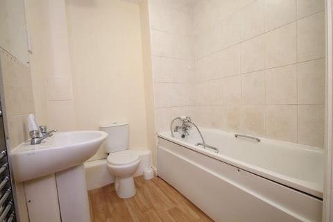 2 bedroom flat to rent, London, SE13