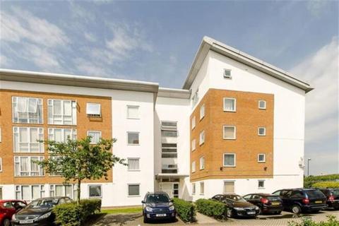 3 bedroom apartment to rent, Felixstowe Court, E16