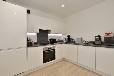 1 bedroom apartment for sale, Silvertown Way, London