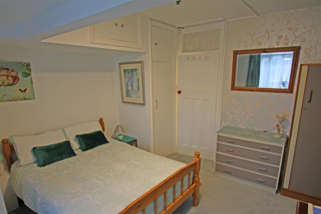 Bedroom.jpg