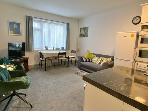 Lounge 2 - flat 48.jpeg