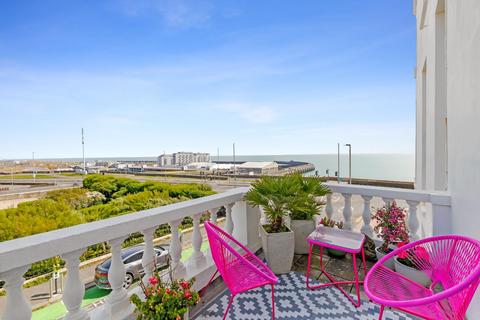 3 bedroom apartment for sale, Arundel House, Arundel Terrace, Brighton BN2