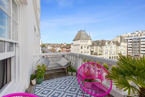 3 bedroom apartment for sale, Arundel House, Arundel Terrace, Brighton BN2