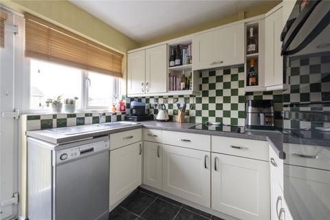 4 Henley View, Crewkerne, TA18 8JD