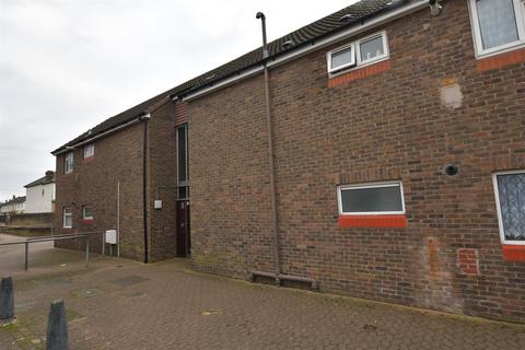 1 bedroom ground floor flat for sale, Nash Road, Chadwell Heath, Essex