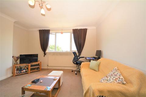 2 bedroom flat to rent, High Road, East Finchley, N2