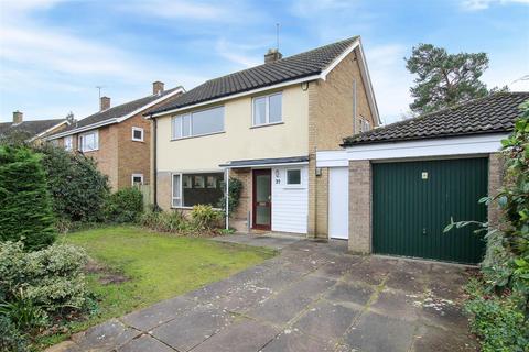 3 bedroom detached house to rent, Gough Way, Cambridge CB3