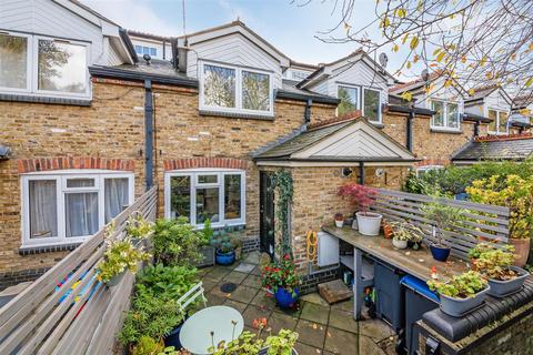 66 Bradshaw Close, London, SW19 8NL