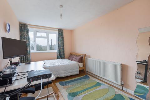 19 Hatch End, Forest Row, RH18 5DT