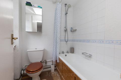 19 Hatch End, Forest Row, RH18 5DT