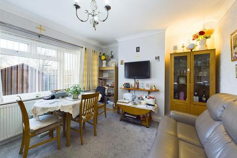 142 Pavilion Way, Ruislip, HA4 9JP
