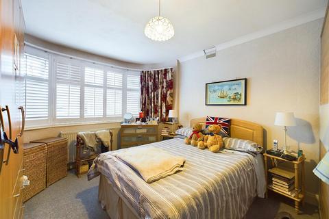 142 Pavilion Way, Ruislip, HA4 9JP