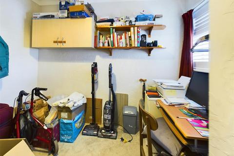 142 Pavilion Way, Ruislip, HA4 9JP