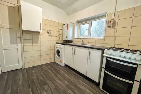 2 bedroom maisonette for sale, High Wycombe HP12