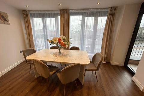 2 bedroom flat to rent, Royal Oak, Brentwood CM14