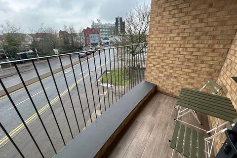 2 bedroom flat to rent, Royal Oak, Brentwood CM14