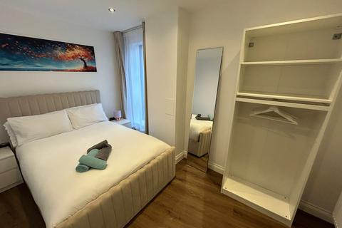 2 bedroom flat to rent, Royal Oak, Brentwood CM14