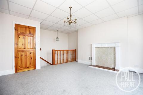 2 bedroom maisonette for sale, Wellington Esplanade, Lowestoft