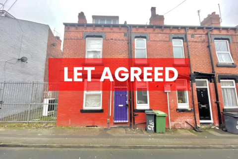 2 bedroom terraced house to rent, Compton Terrace, Leeds LS9